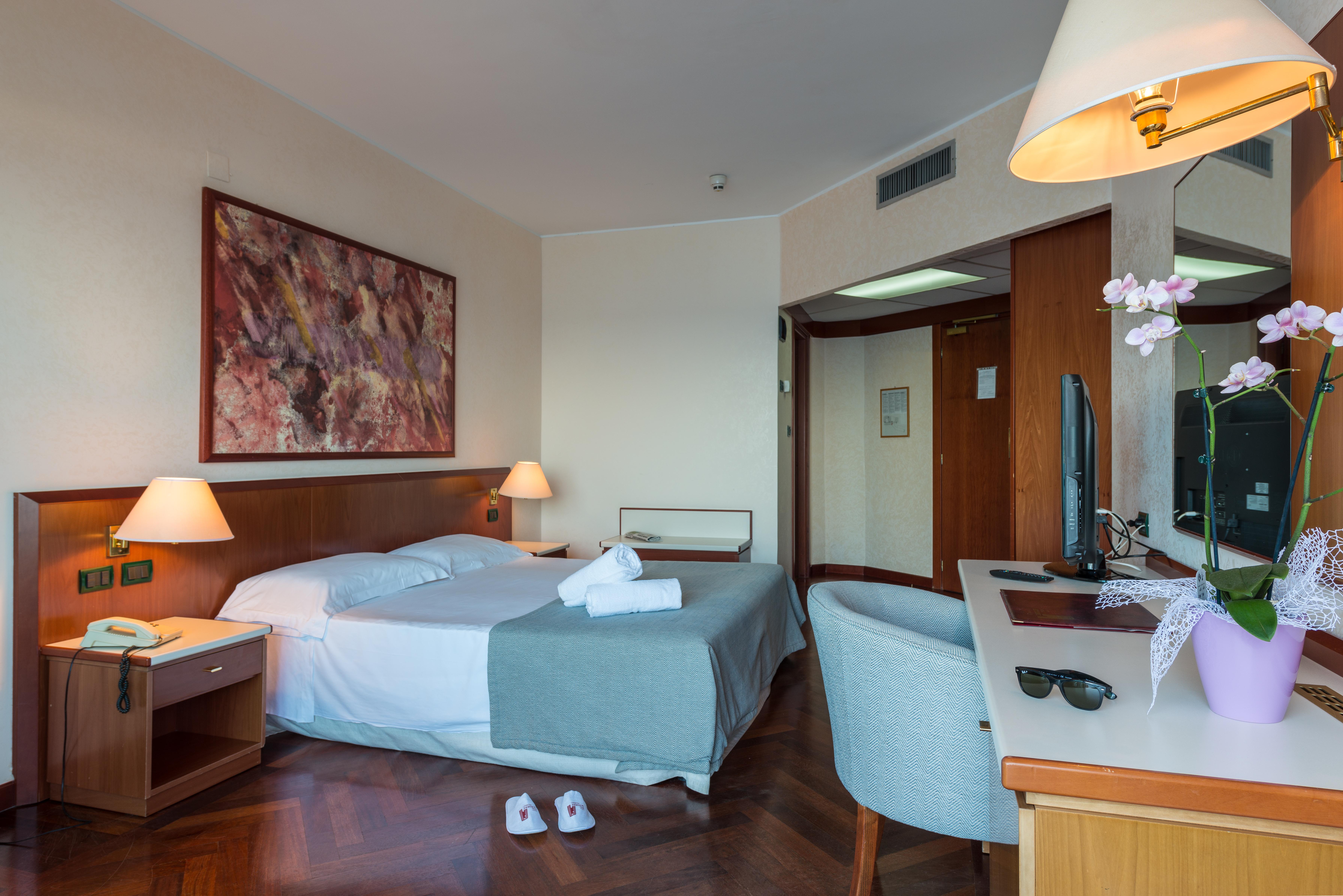 Splendid Hotel La Torre Монделло Екстер'єр фото